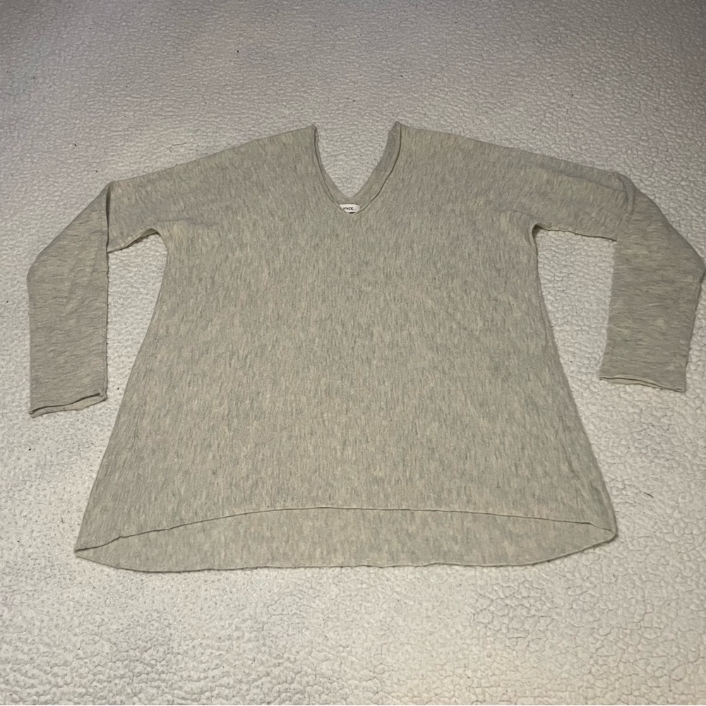 Vince hi-low v-neck and back sweater in oatmeal size medium